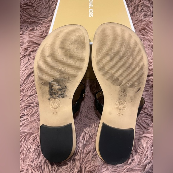 Micheal Kors Aubrey Thong Sandals - Great condition - Picture 5 of 6